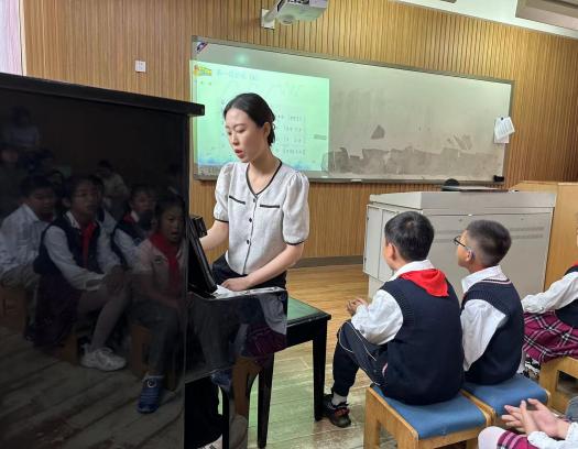 20230517黄蓉童学课堂报道_html_3a0ed39.jpg