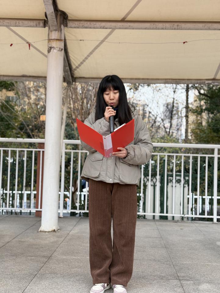 20241223升旗报道_html_16b9f91c.jpg