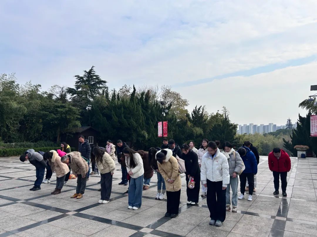 【绿色华中·党建】追寻红色足迹，传承文化薪火—— 党支部参观浦口革命烈士纪念碑与求雨山文化名人纪念馆纪实