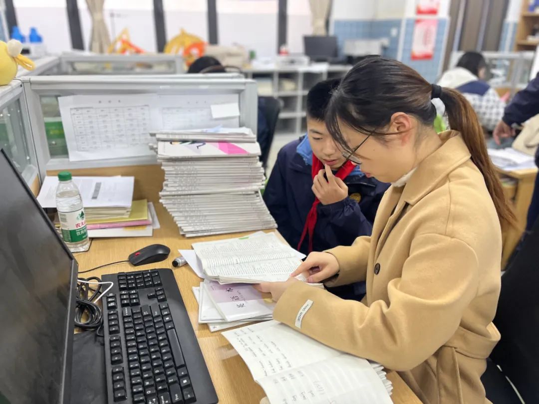 【绿色华中·教师“枫【绿色华中·教师“枫采”梓华奖】2024年10月南京仙林外国语学校华侨城中学教师梓华奖优秀事迹采”梓华奖】2024年10月南京仙林外国语学校华侨城中学教师梓华奖优秀事迹