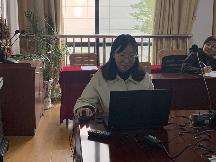 班主任会议11 2019.12.9_html_5602aa6a.jpg