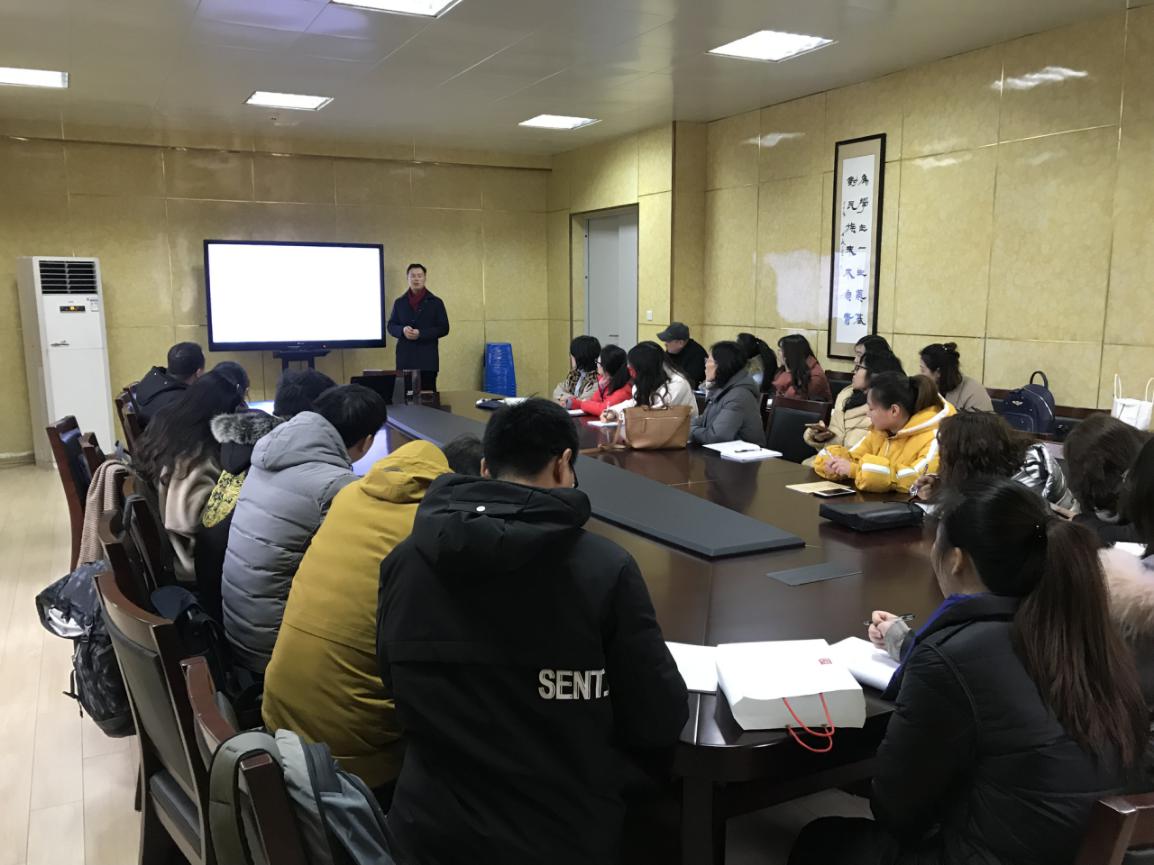 针对中低段教材解读——栖霞区小学科学教材培训_html_m1840944e.jpg