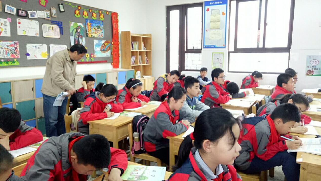 栖霞区责任督学来到金陵小学（仙林湖校区）_html_789eef68.jpg