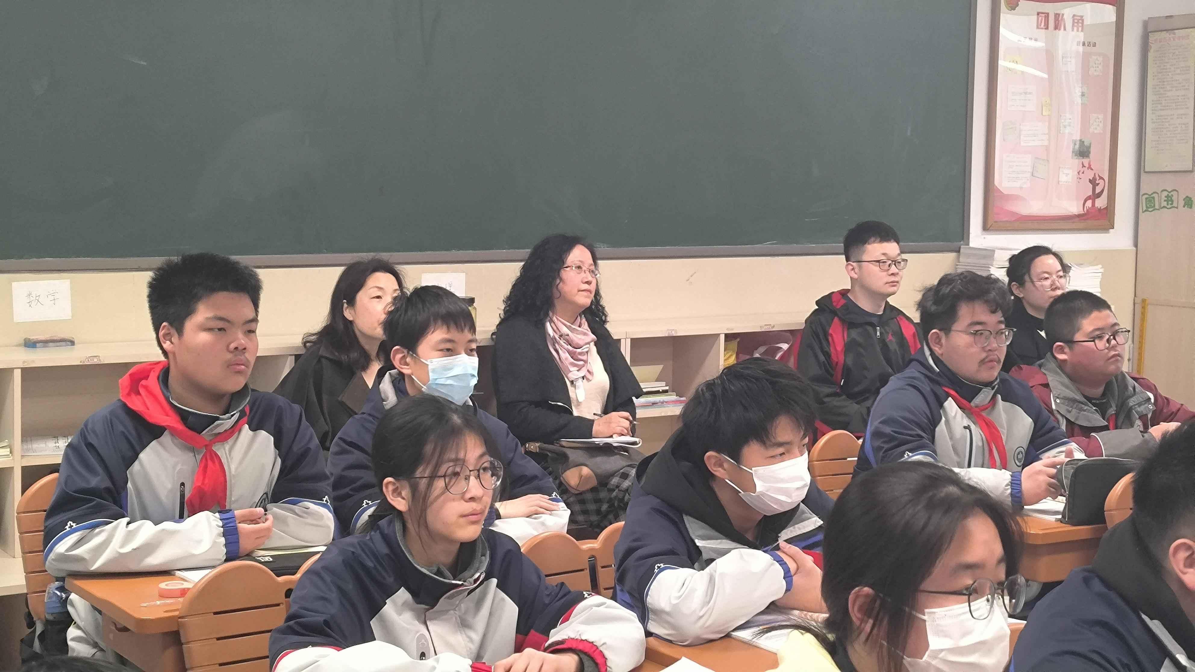 【臻美金龙】教学视导赋新能 把脉课堂助提升——区教师发展中心来我校视导_html_m1b13ba56.jpg