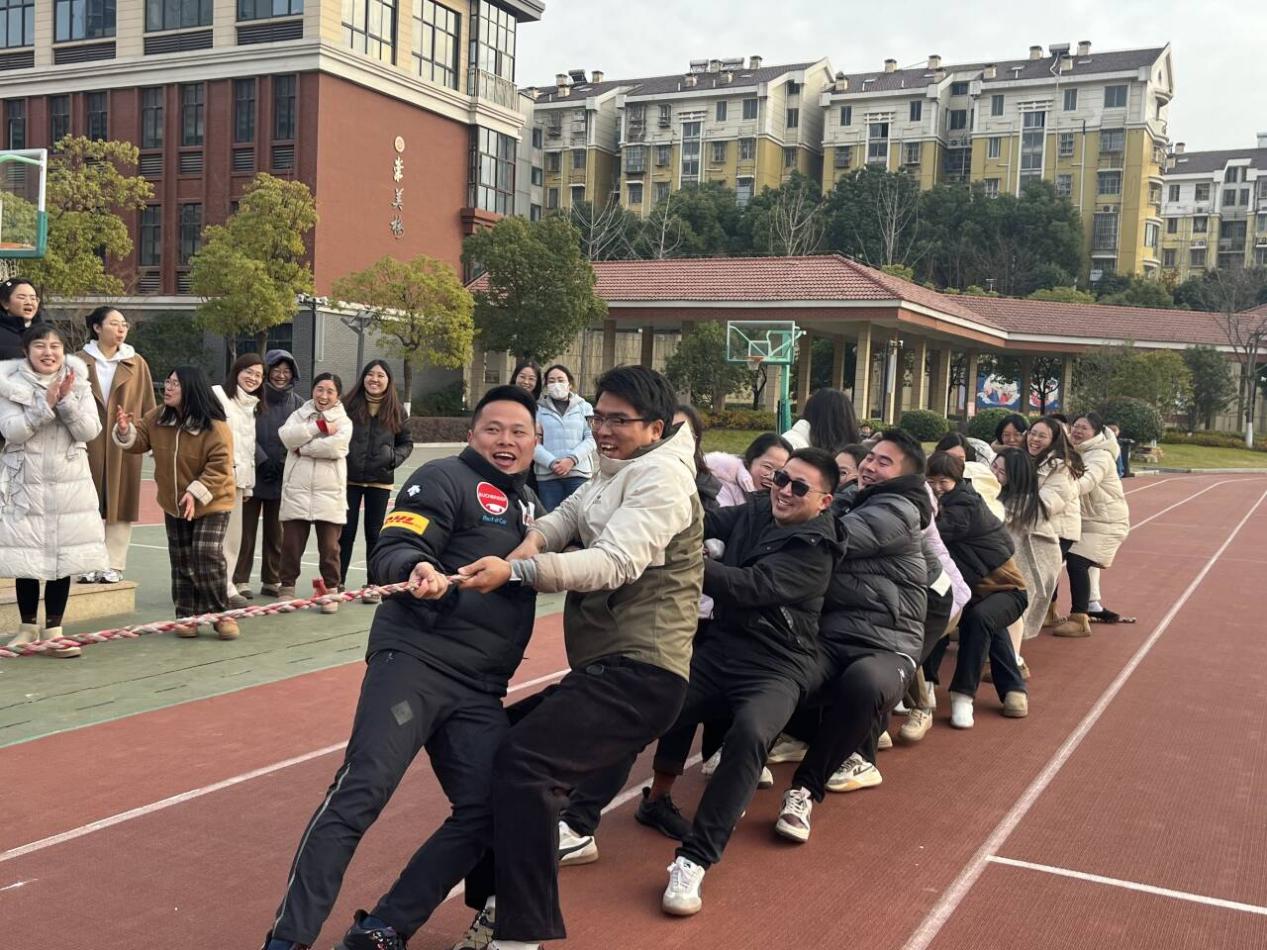 20250102晓庄小学教职工运动会新闻稿(1)_html_m27560d26.jpg