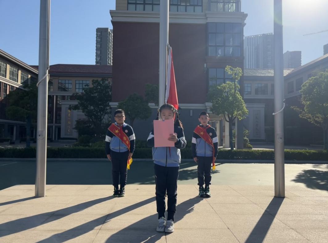 第七周 文明礼仪_html_m4147997f.jpg