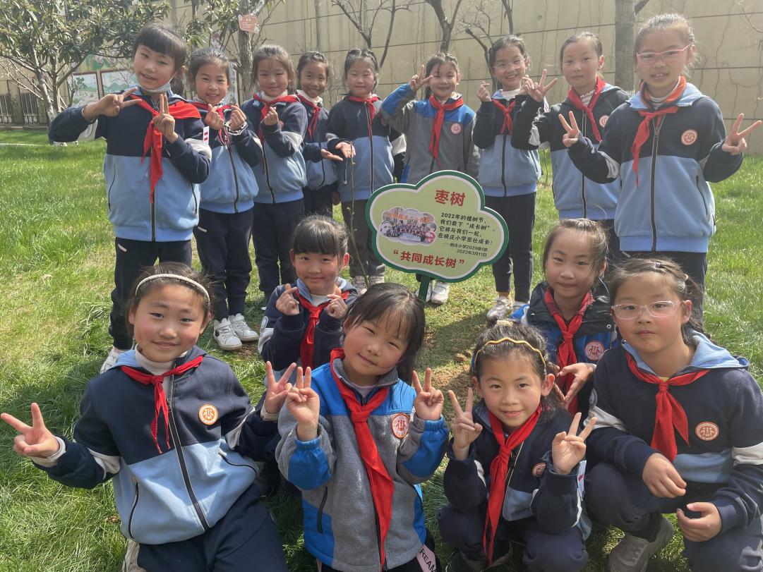 春风送暖意 忙种添新绿_html_m1459ae15.jpg