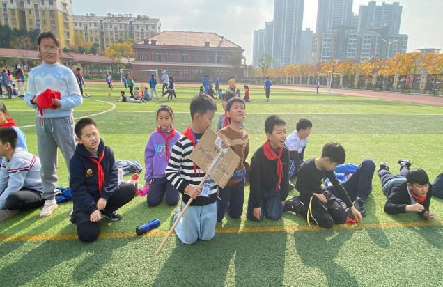 晓庄小学“校长杯”足球班级联赛赛程报道（三）_html_6eb07dd6.jpg
