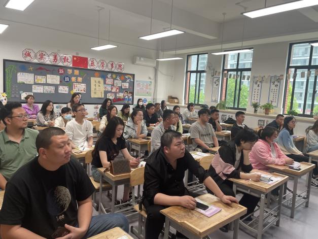 20240514期中家长会_html_m37547e80.jpg