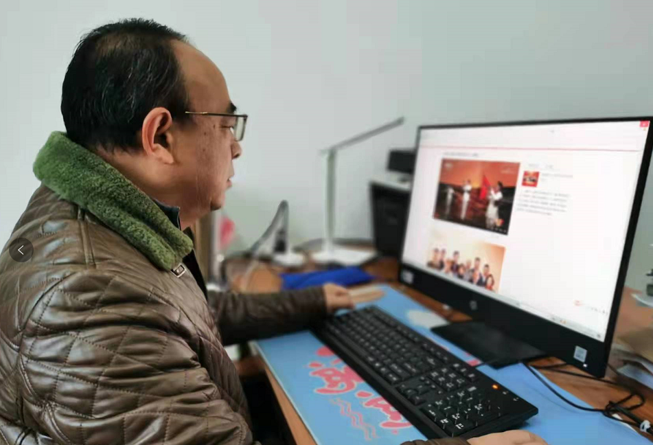 榜样6学习新闻_html_371ed106.png