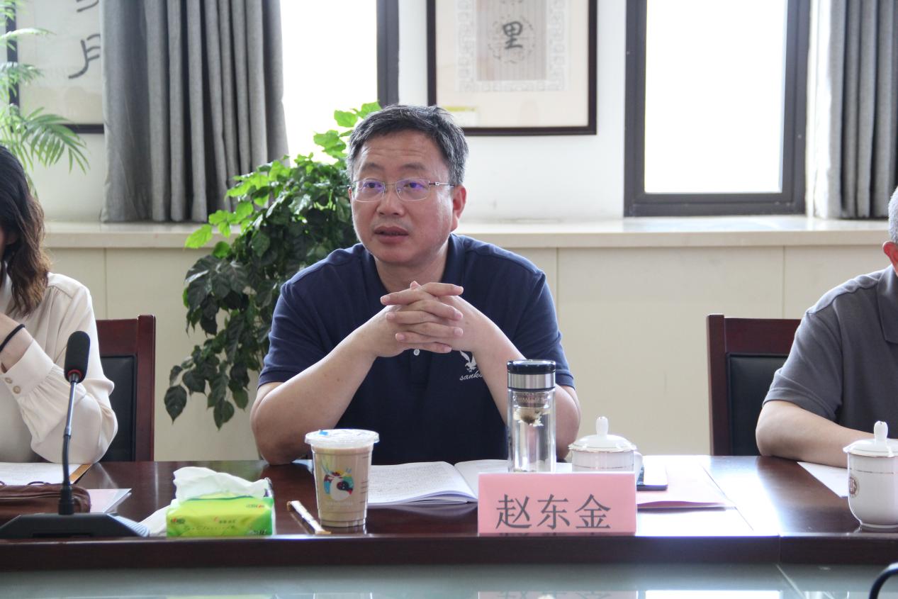 记南京市晓庄小学数学组课题开题论证会_html_m2f90f1fc.jpg