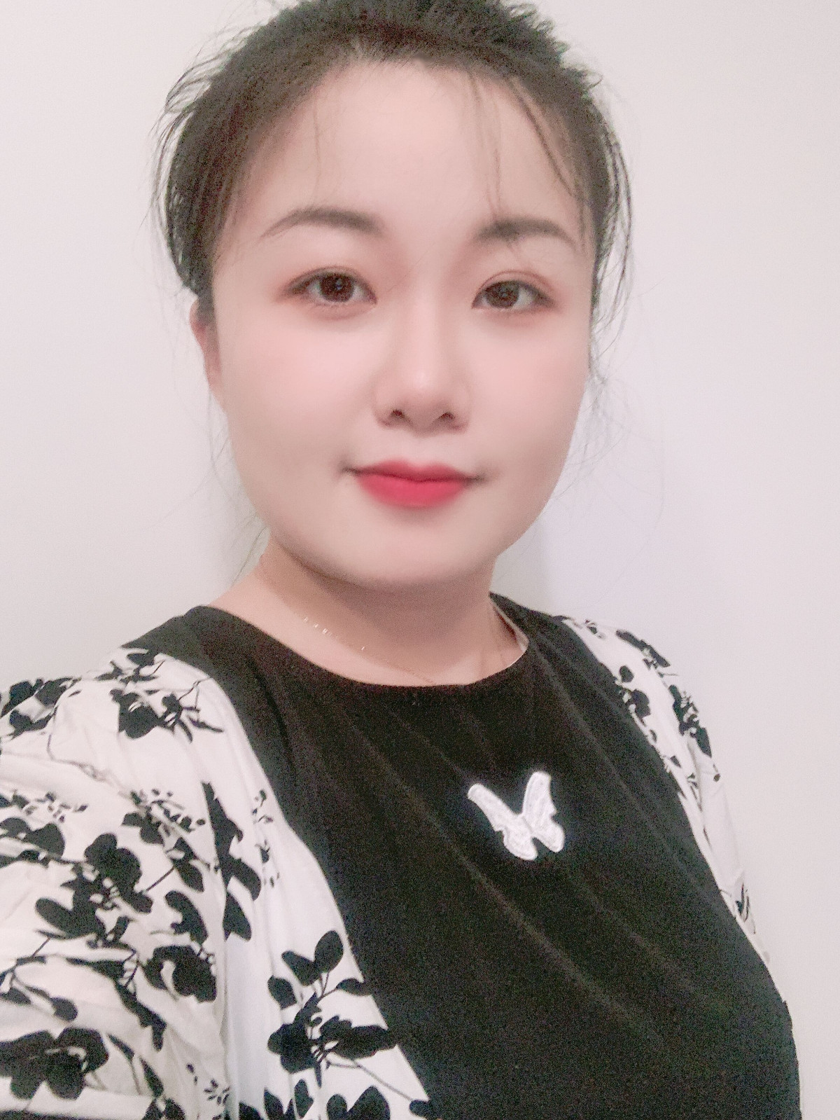 鲍婕菲