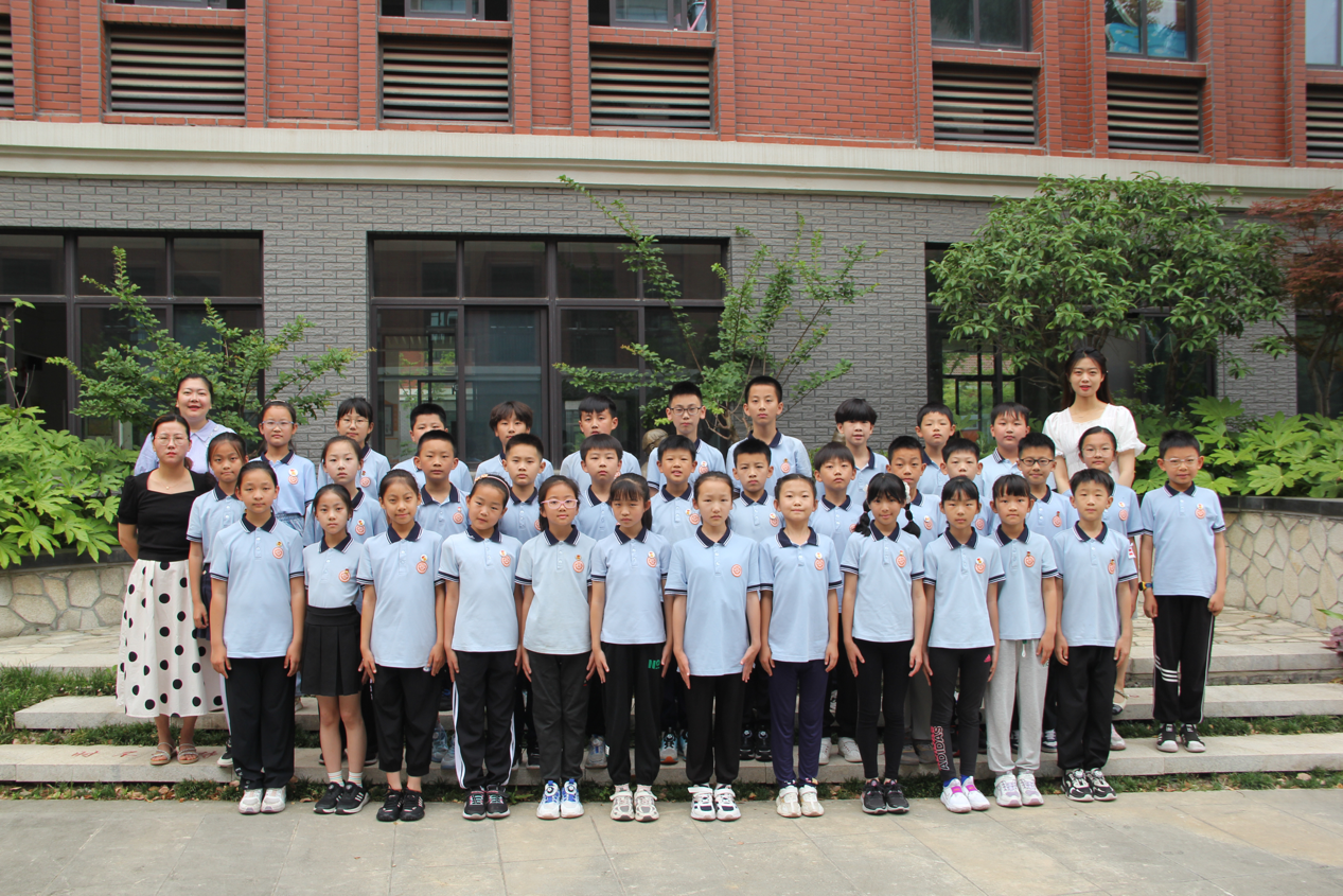 【知行晓庄】【飘扬吧，红领巾】勤俭节约 传承美德——晓庄小学第九周主题升旗仪式