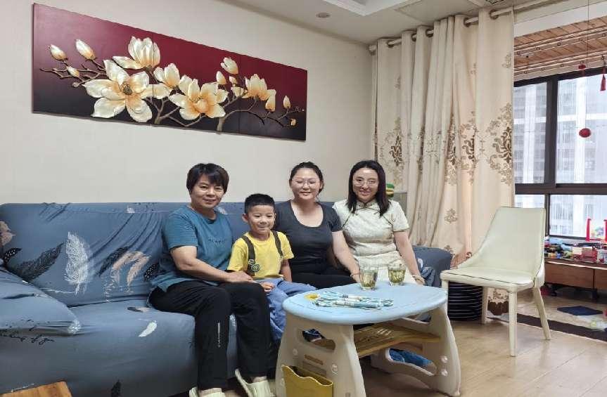 20240903家访传真情 携手育未来_html_m72d5af43.jpg