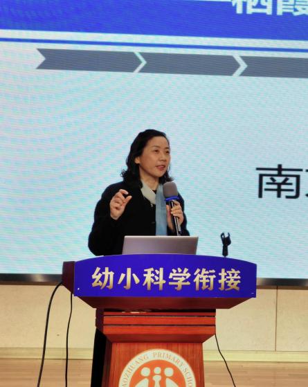 “同课异构”展风采 团队合作共成长新闻稿(1)_html_m143338d9.jpg