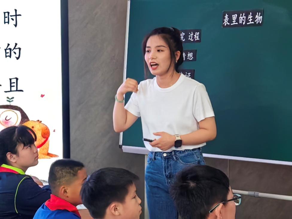 聚焦单元要素，培育语用能力——记金立义校长名师工作室送教活动_html_12012acd.jpg