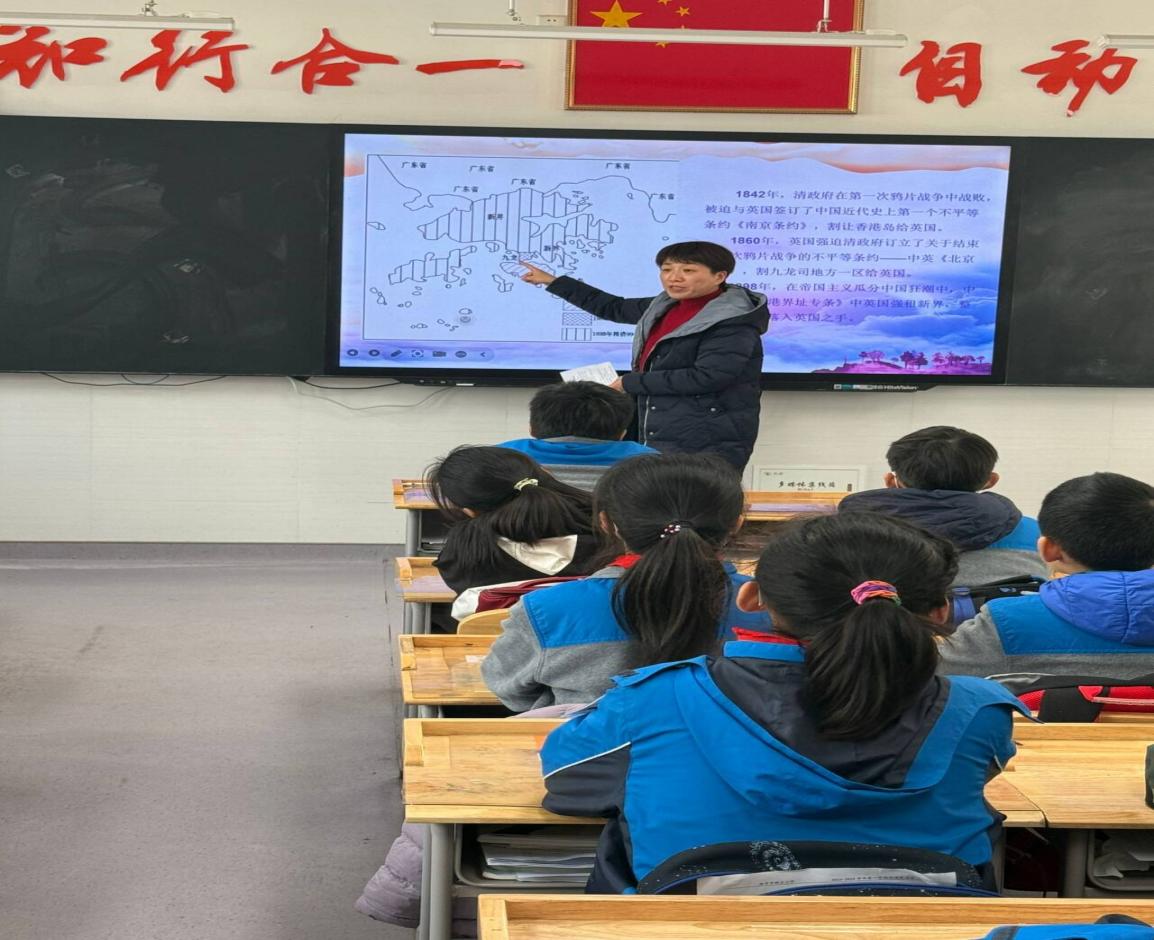 20241128劳模进校园新闻稿(1)_html_269016c2.jpg