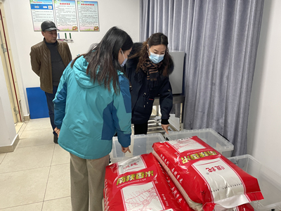 食堂库房检查_副本.jpg