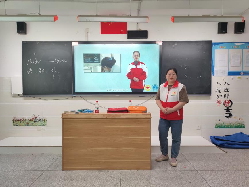 学习救护技能 为生命保驾护航_html_400b7b3f.jpg