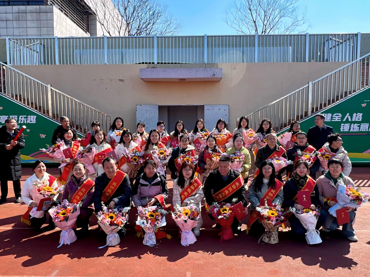3.17班主任节活动报道_html_m507c7112.jpg