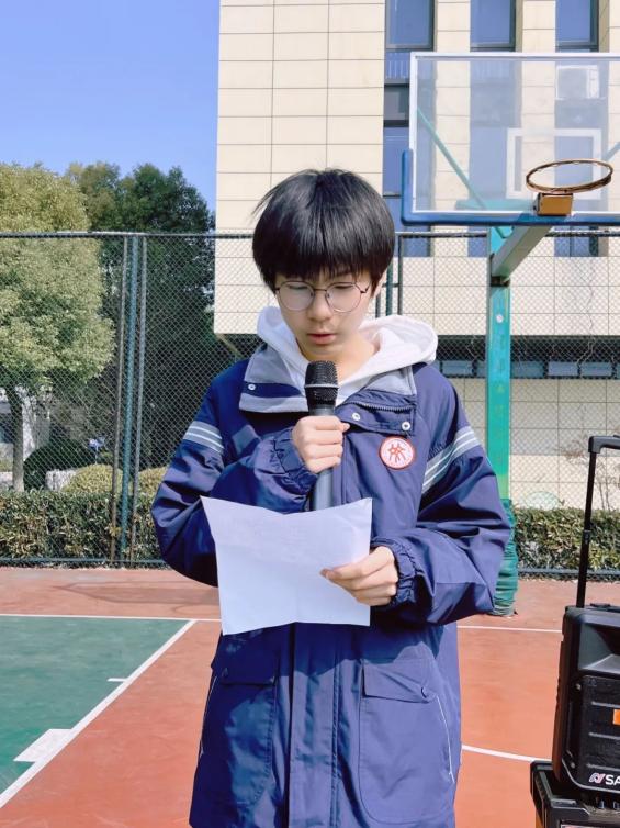 【融创德育】初晨励志   纪律为基——第四十七期   实初尧化晨勉_html_m33e57d5a.jpg