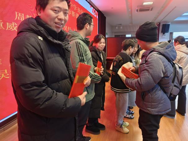 12.27颁奖(1)_html_25f1060a.jpg