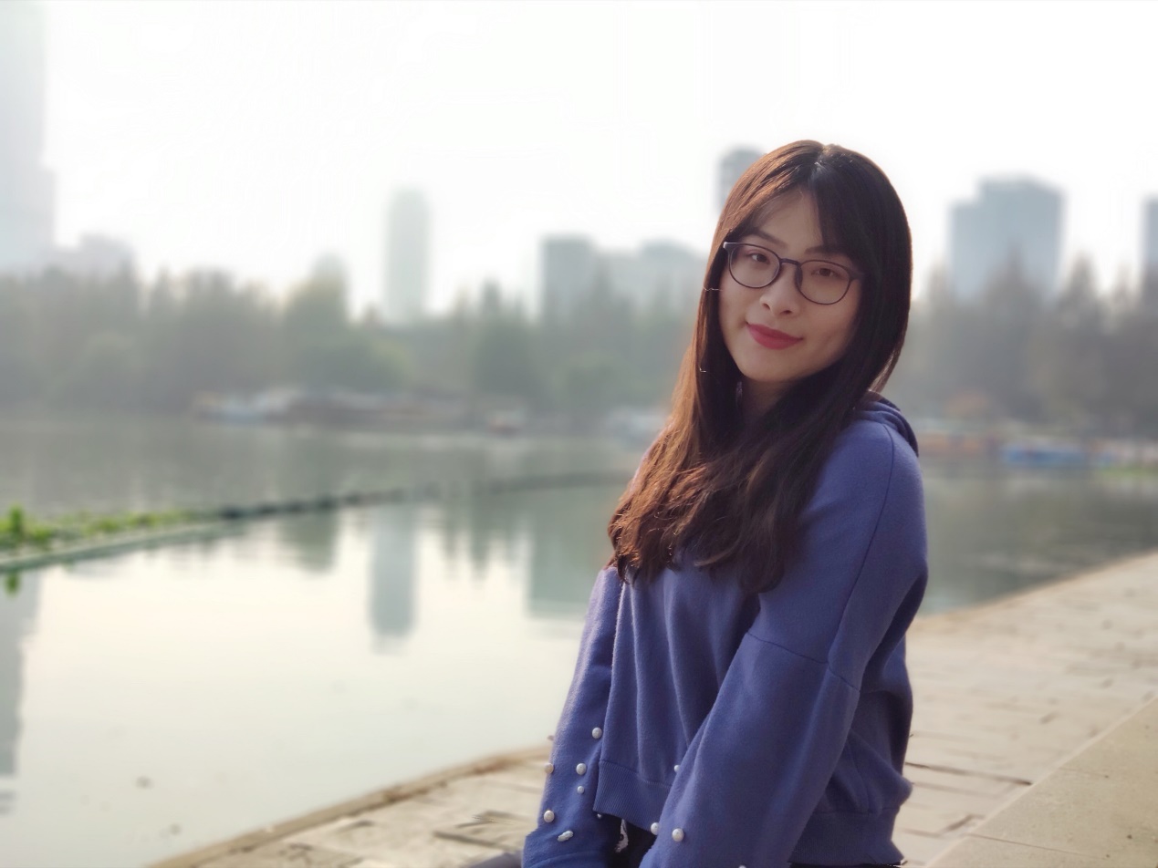 【融进名师讲坛】做学生成长的引路人——许悦老师的教育故事_html_3f9e4942.jpg