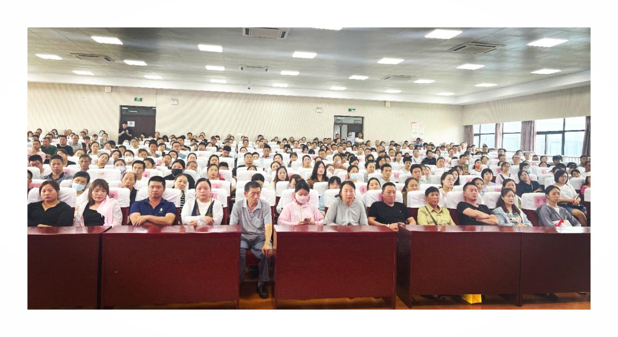七年级家长会新闻稿(1)_html_4a5e366e.jpg