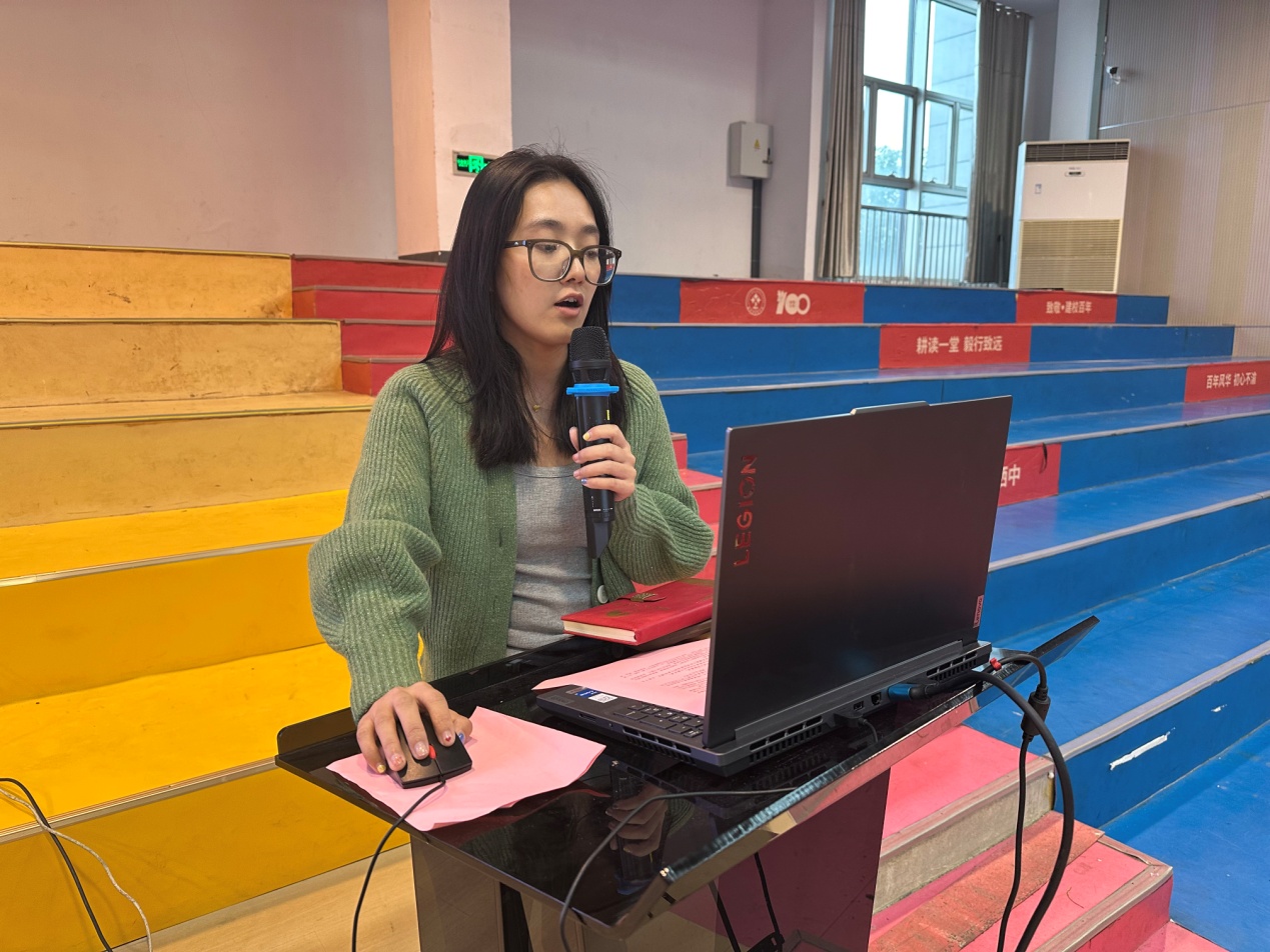 10.27家校同心 携手护航——实初尧化2025级初一年级十月份家长会_html_m67f2847e.jpg