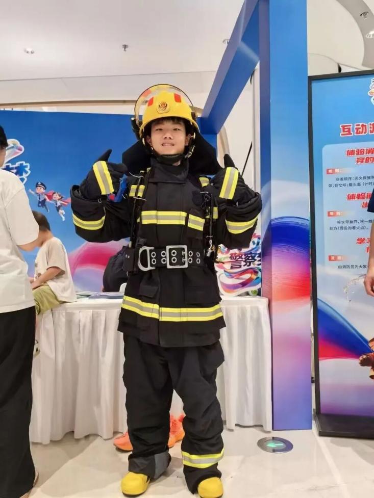 9.6 劳动赋能成长   实践点亮暑期——实初尧化学生暑期劳动实践活动纪实_html_m6cd301b5.jpg