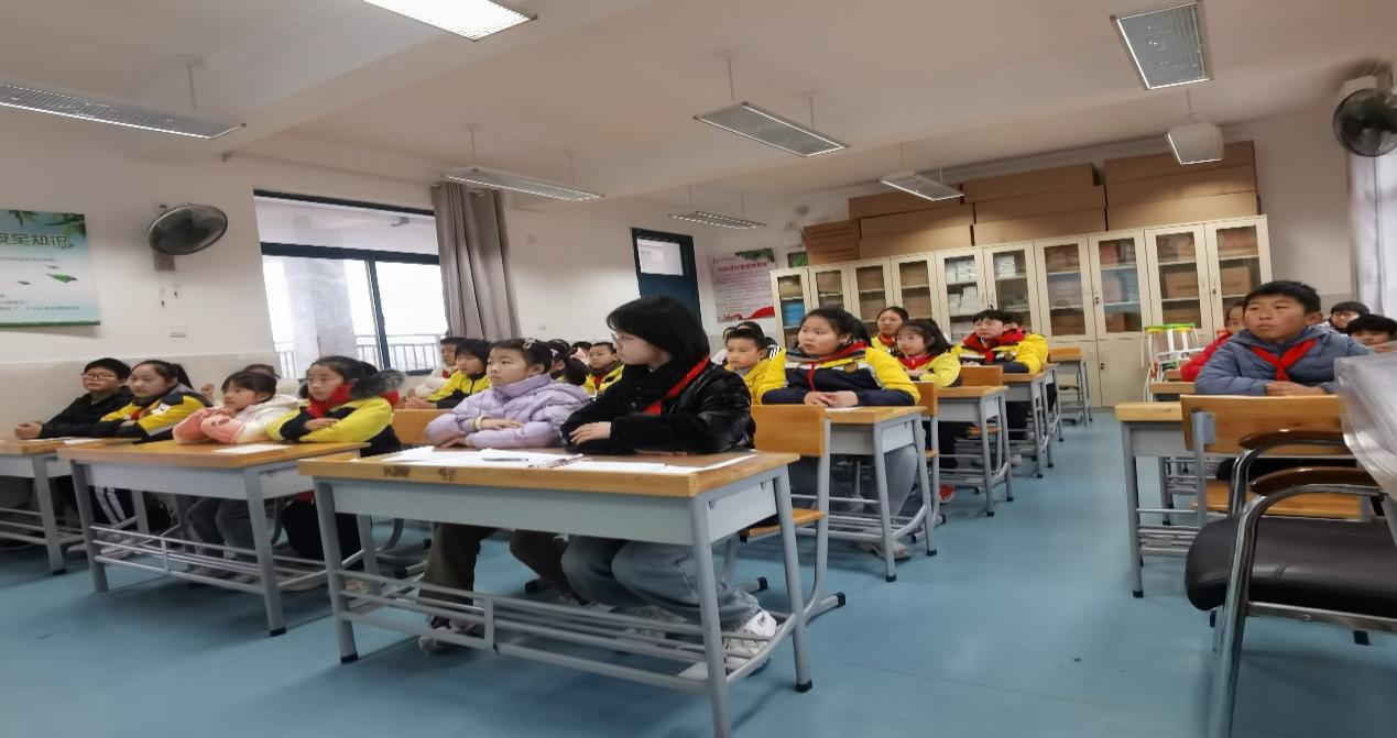做有效能的沟通者——2023-2024第二学期心理委员培训_html_6e54722.jpg