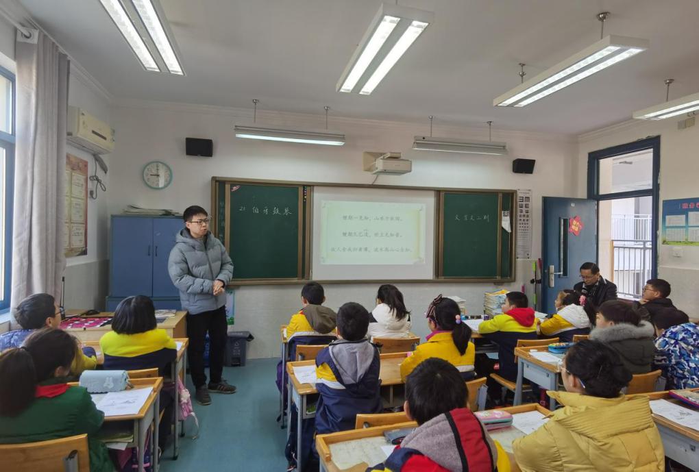 2020凤凰母语组稿_html_744b3e79.jpg