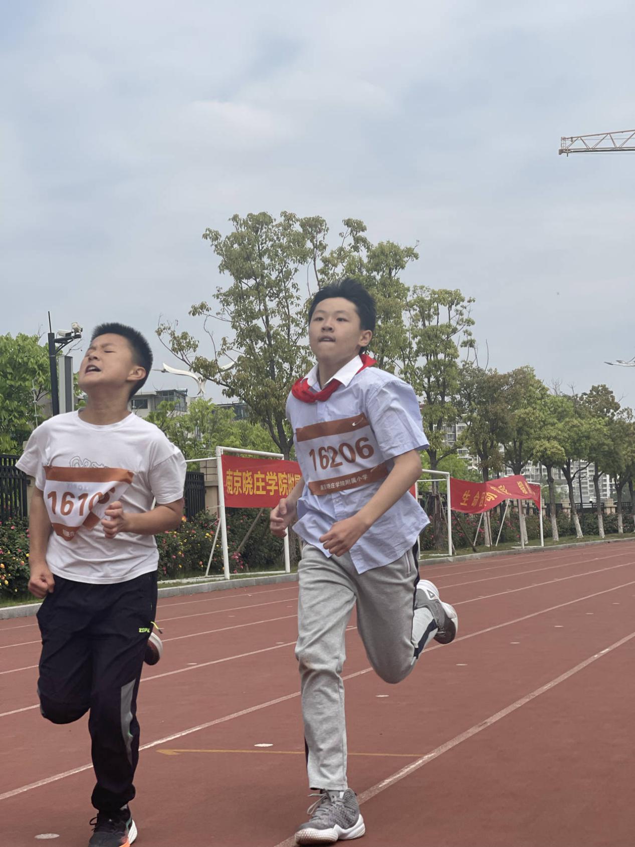 运动会_html_74f4aa8e.jpg