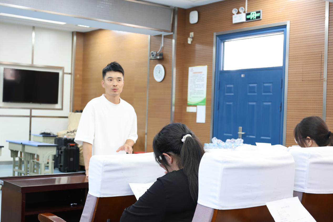 晓院附小体测报道_html_mefb48d4.jpg