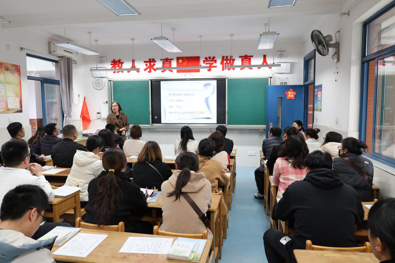 11.22家长会_html_21bfb3be.jpg