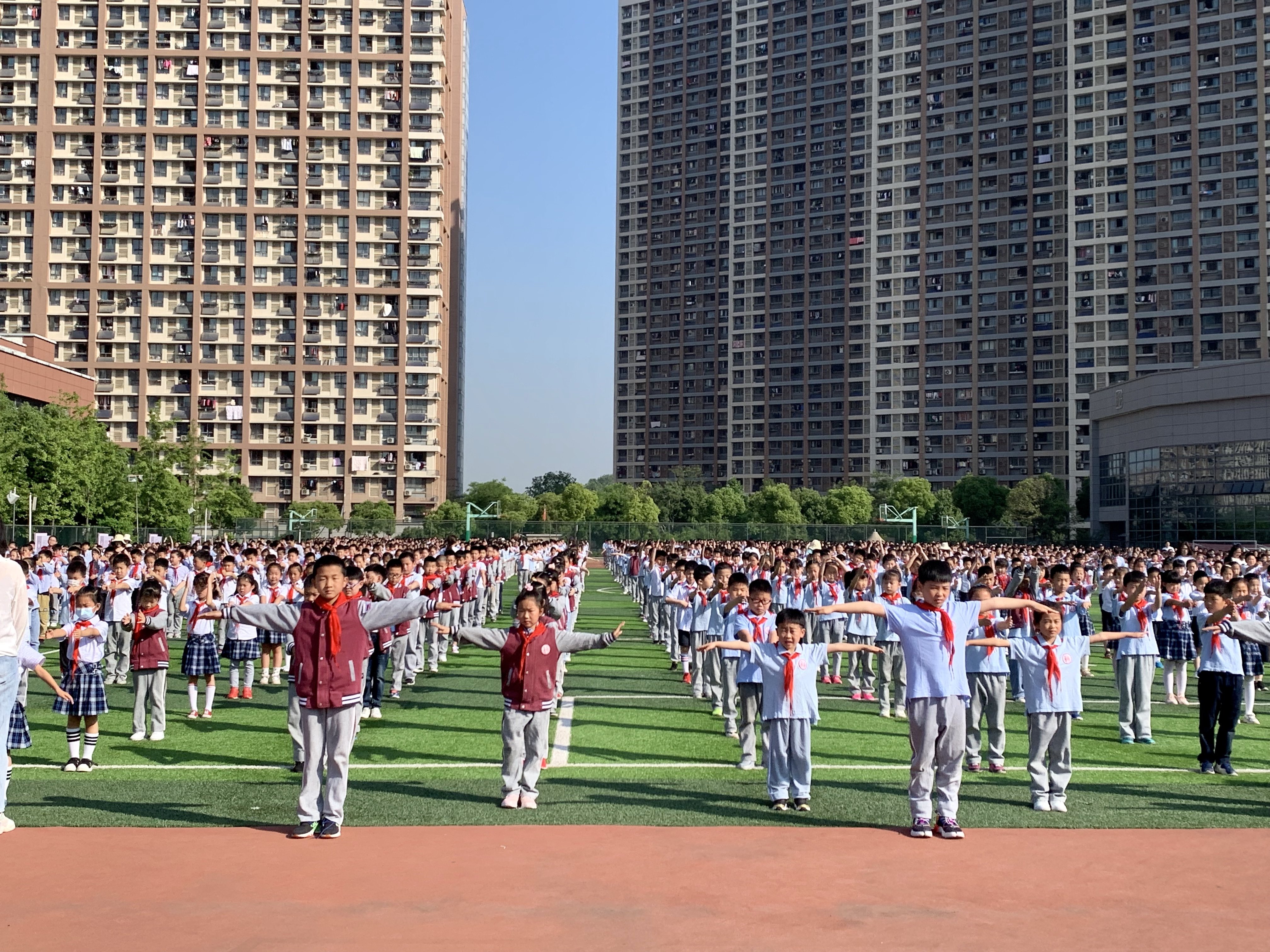 第七届校园文化节开幕式报道  （汪丽果）_html_m15ceb6ef.jpg