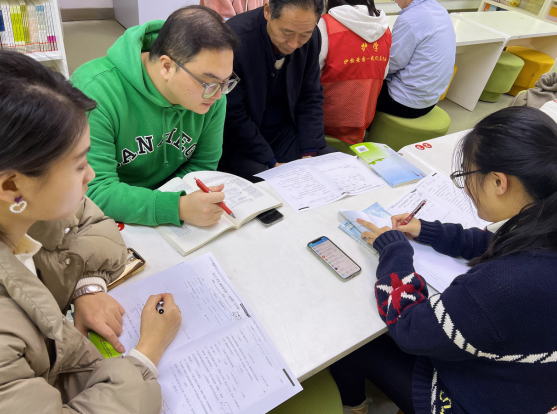 备课报道_html_m5446e7c9.png