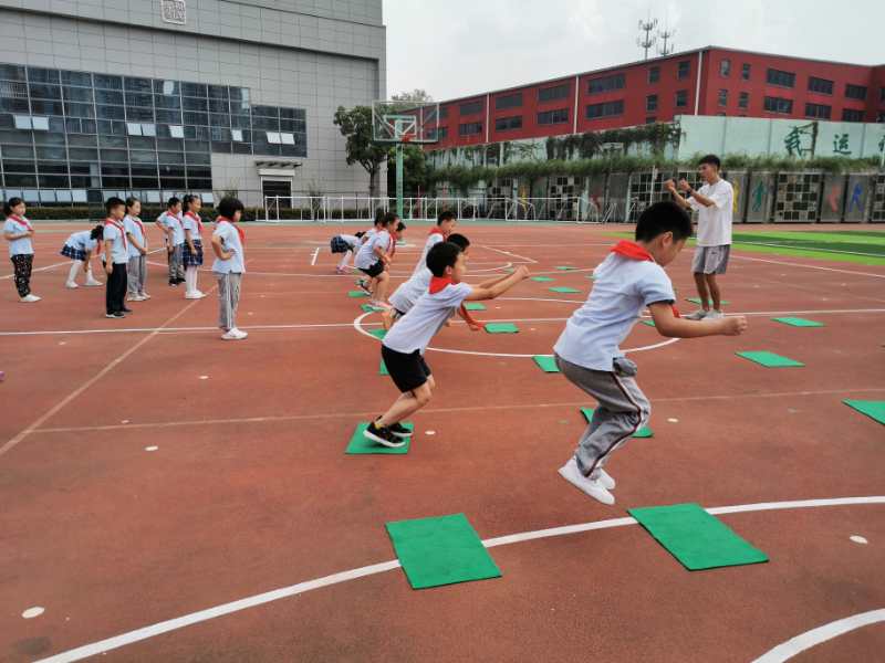 视导引领入成长  教育教学谱新章_html_a1cb459.jpg