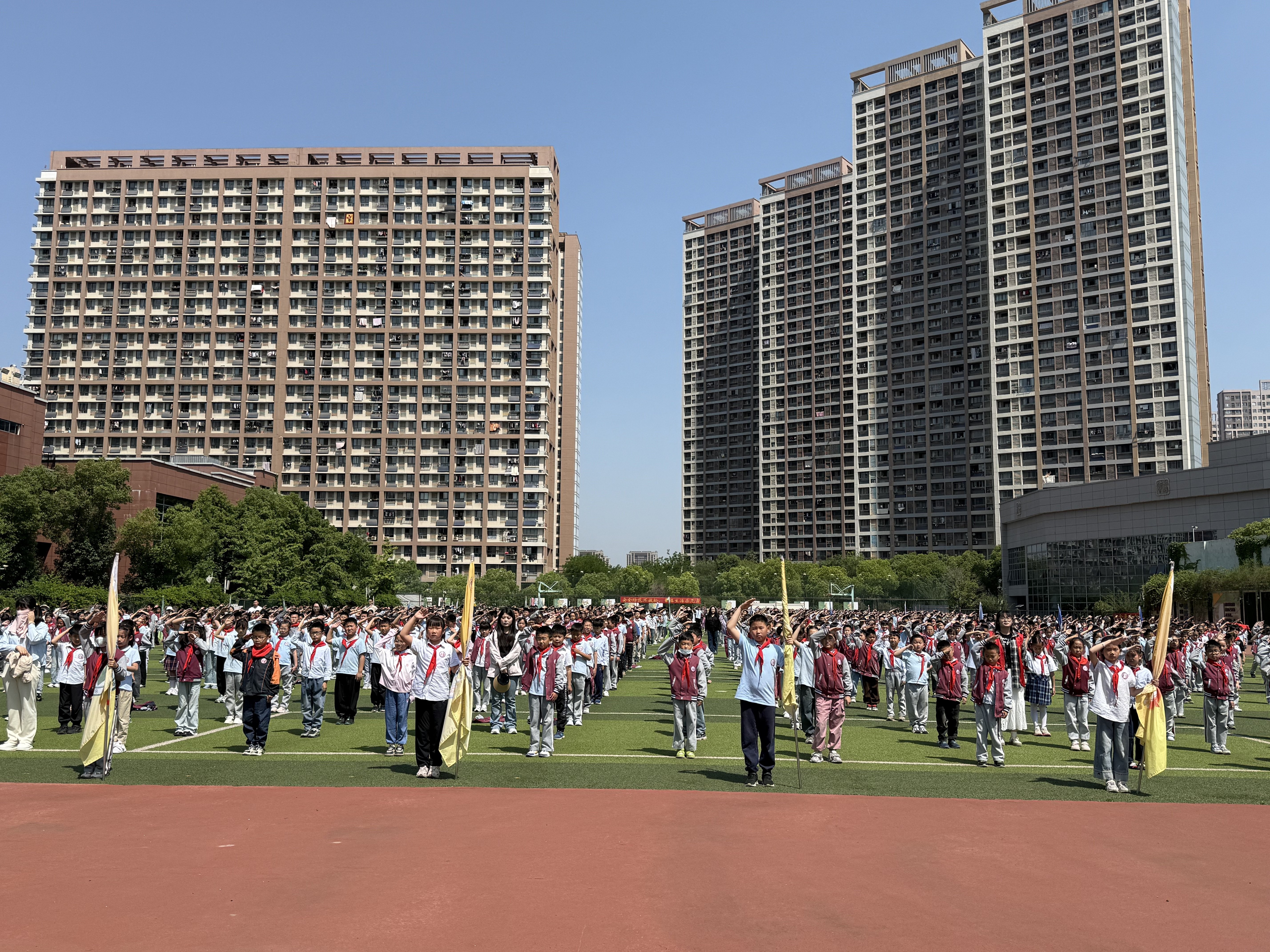 第14周升旗仪式报道（吴冬萍）_html_59d196a2.jpg