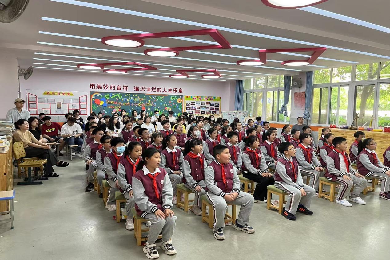 特教学院音乐专业大三学生见习活动侧记_html_m7d2dcc92.jpg