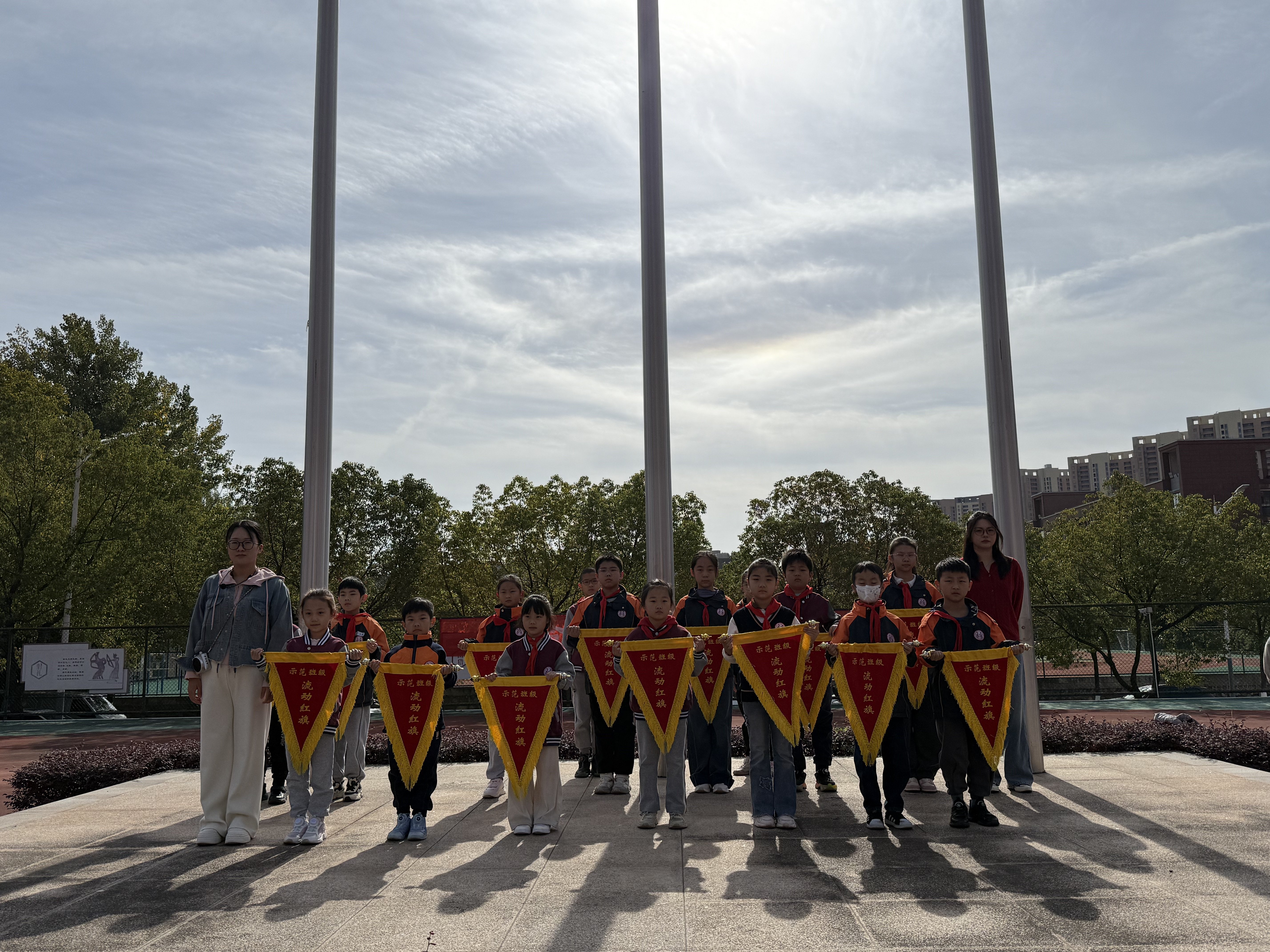 【丁香汉声 学生成长营】消防安全,从我做起_html_m65232ade.jpg