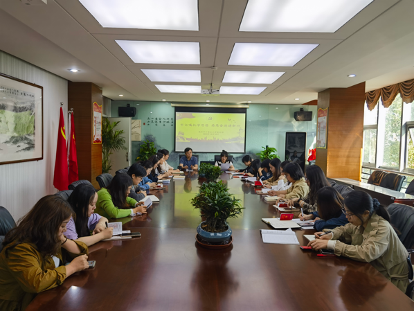 2023.10.18【丁香汉声 党建】牢记嘱托学思想 感恩奋进建新功 ——南京市丁家庄小学党支部_html_61d01f68.png