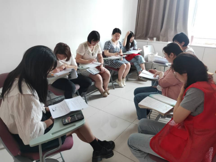 三语组内教研报道_html_433e5cda.png