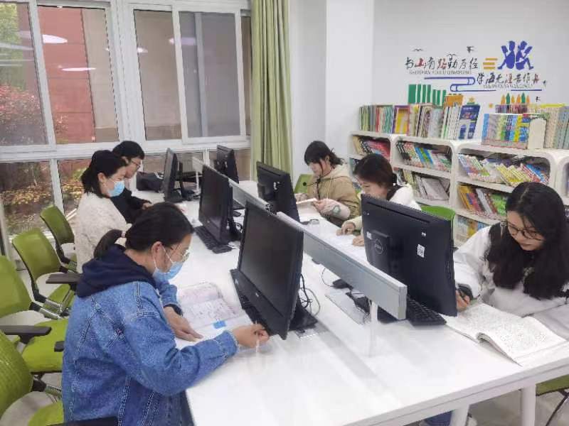 4.3语文组集体备课报道_html_m6dbbe2da.jpg