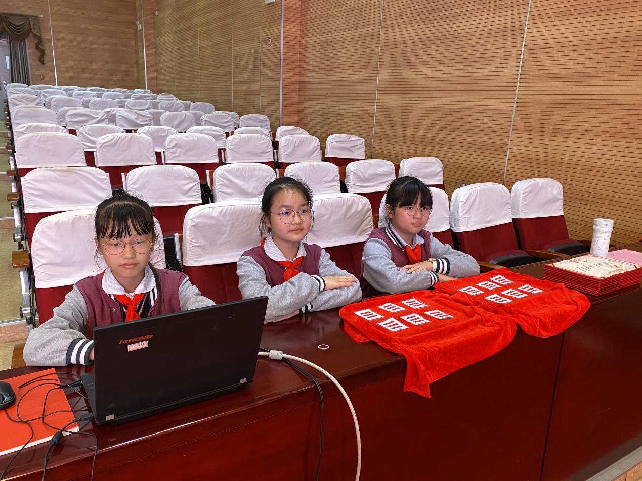 喜迎少代会_html_3ed67f15.jpg