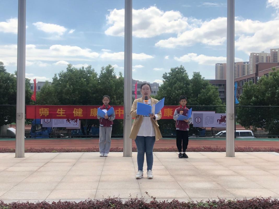 【大美汉声】书香满校园，阅读润童年_html_m1543c6c3.jpg