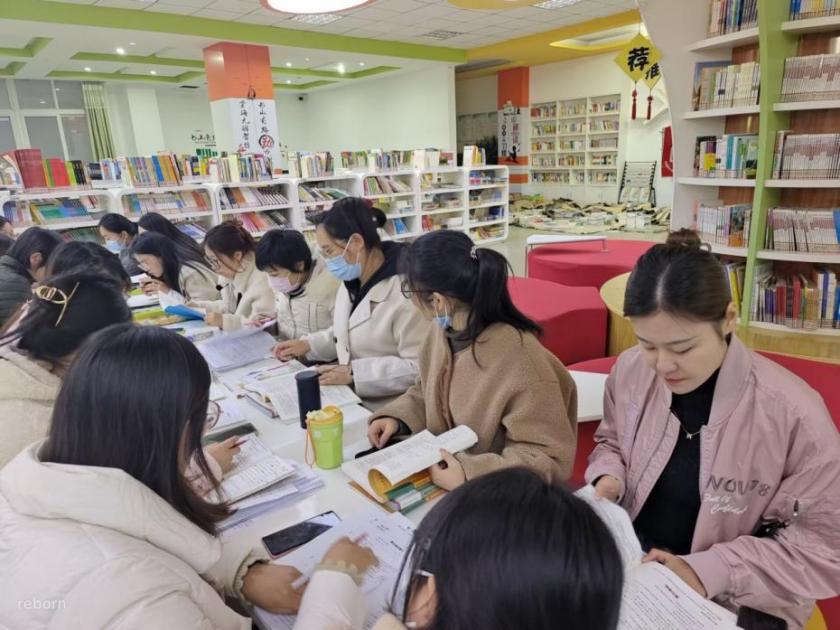 11.13语文组集体备课报道_html_m43f87267.jpg