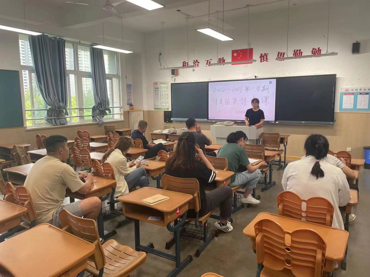 聚焦核心素养，凸显美育功能——综合学科学习解读《义务教育课程标准（2022年版）》新课标_html_45058c88.jpg