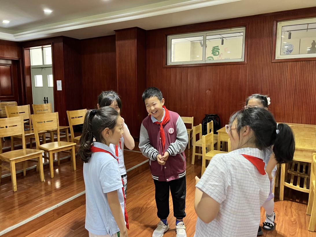 崔粲-【丁香汉声·心育】携“心”前行——南京市丁家庄小学开展心理委员团辅培训活动2023.5.19_html_m62820c82.jpg