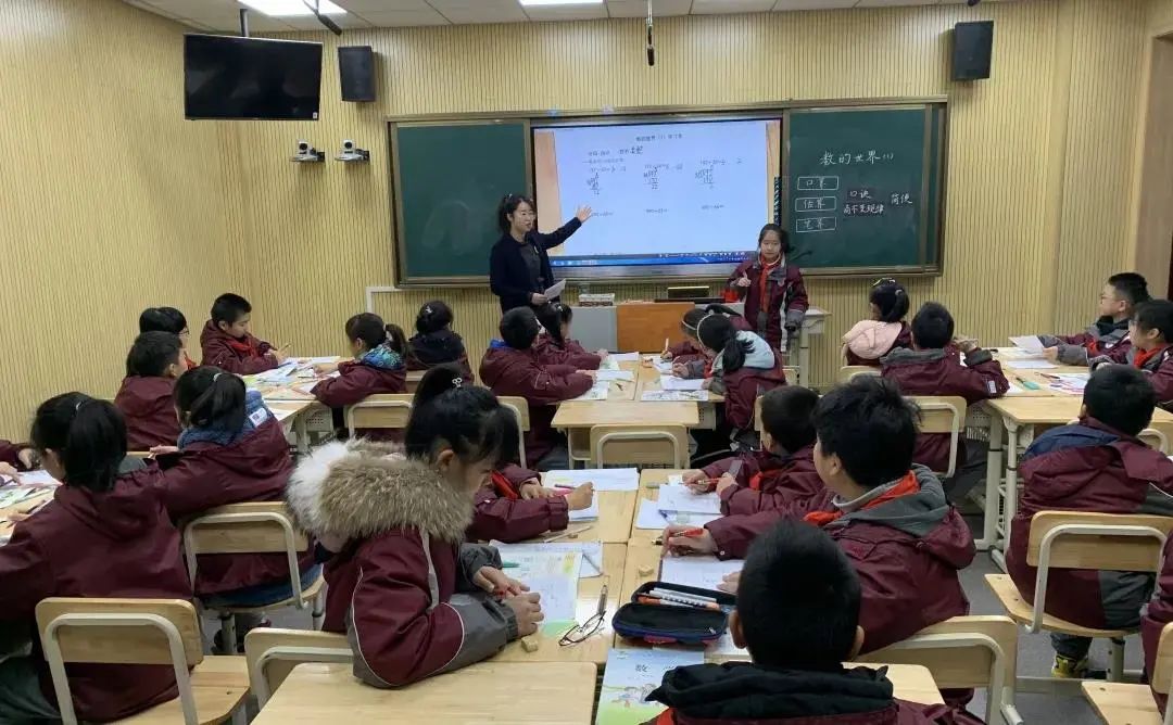 12月教学科研_html_421bf5b2.jpg